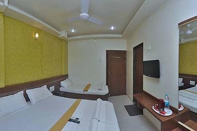 Hotel Jain Residency 舍地 客房 照片